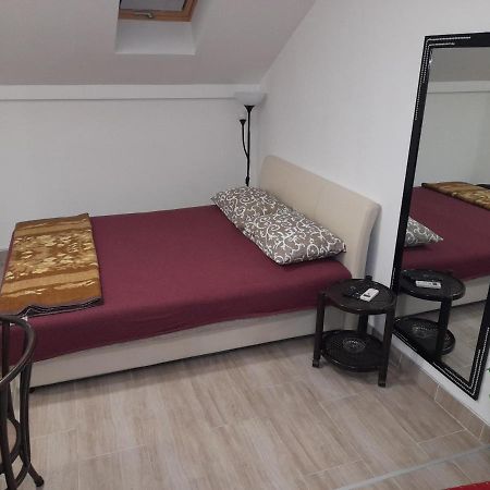 Aleksandrija 1 Ni Eksteriør bilde