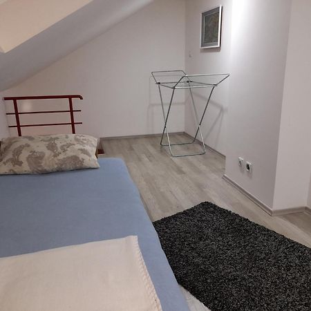 Aleksandrija 1 Ni Eksteriør bilde